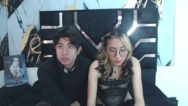 mrandmrsvixencs online show from May 23, 2026, 3:56 am