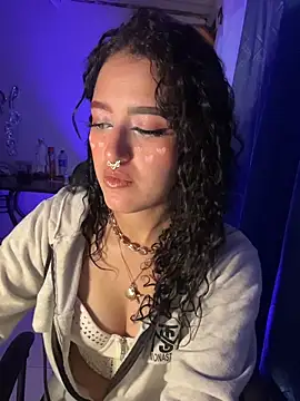 Snapshot of gema_stone chatting on April 24, 2026, 4:04 am gema stone online show from April 24, 2026, 4:04 am