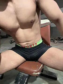 aarav chaudhary007 online show from April 26, 2026, 7:50 am