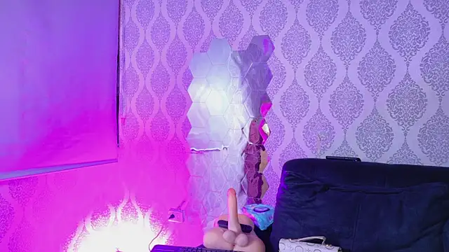 The pinky girlxxx online show from April 19, 2026, 6:10 pm