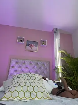 caro lovings online show from June 18, 2026, 3:40 am