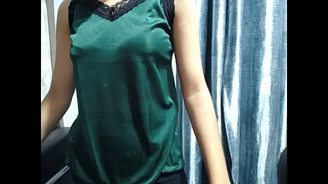 Rasha  online show from May 22, 2026, 5:51 pm