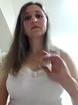 Snapshot of irresistibelle chatting on April 23, 2026, 10:12 pm irresistibelle online show from April 23, 2026, 10:12 pm