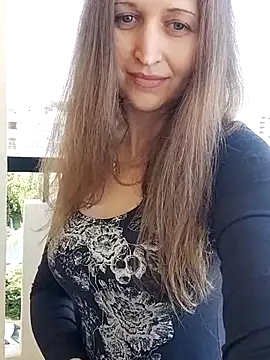 Snapshot of irresistibelle chatting on April 29, 2026, 10:41 am irresistibelle online show from April 29, 2026, 10:41 am