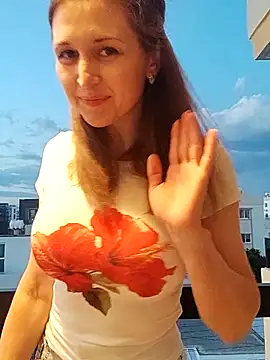 Snapshot of irresistibelle chatting on May 28, 2026, 5:10 pm irresistibelle online show from May 28, 2026, 5:10 pm