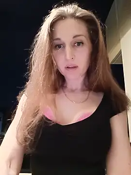 Snapshot of irresistibelle chatting on June 4, 2026, 5:52 pm irresistibelle online show from June 4, 2026, 5:52 pm