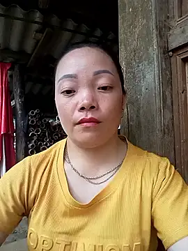 -Anann- online show from May 3, 2026, 5:35 am