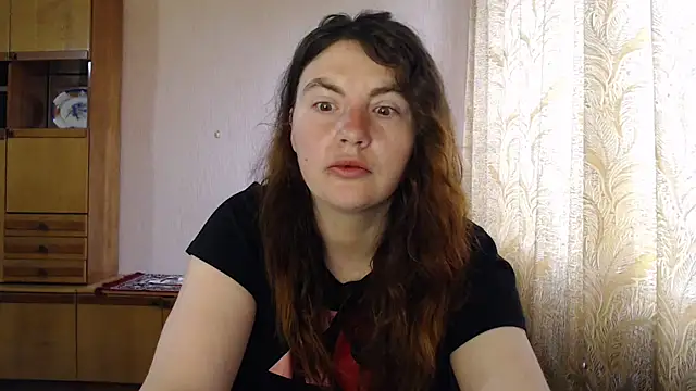 AlinaxJames online show from April 18, 2026, 5:55 am