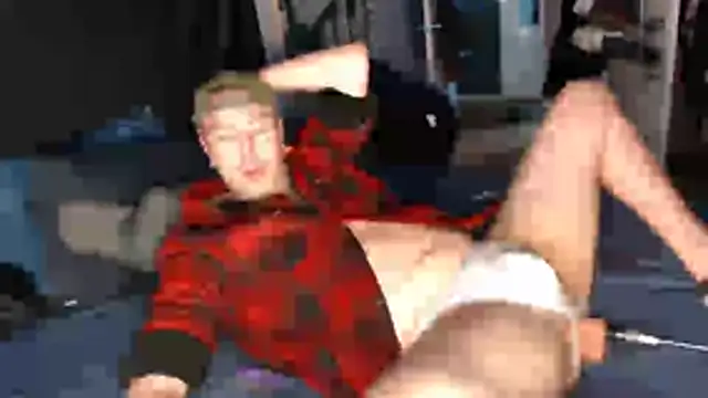 ZackChambersxxx online show from December 22, 2025, 1:41 pm