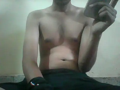 SkinnyGuy23 online show from April 17, 2026, 3:37 pm