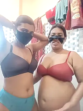 Snapshot of Loving_Naughtycouple chatting on May 13, 2026, 5:16 am Loving Naughtycouple online show from May 13, 2026, 5:16 am