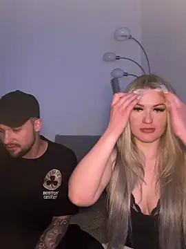 SexyCouple1910 online show from April 22, 2026, 6:20 pm