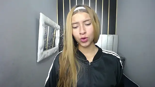 Snapshot of nancy_blonde chatting on May 11, 2026, 1:06 pm nancy blonde online show from May 11, 2026, 1:06 pm