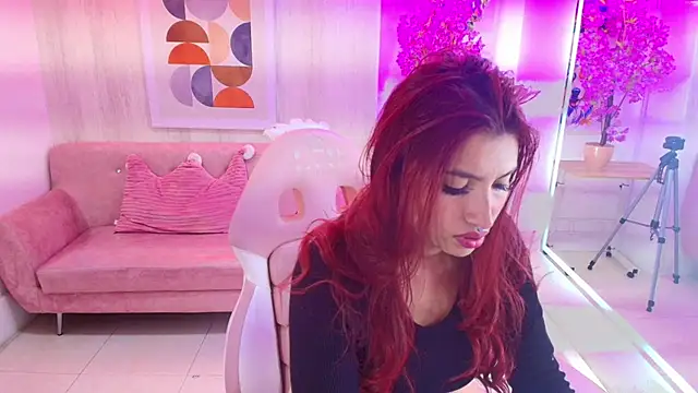 Snapshot of Sofi_monroeee chatting on May 5, 2026, 6:49 pm Sofi monroeee online show from May 5, 2026, 6:49 pm