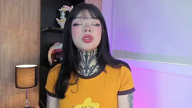 hanna riu online show from May 23, 2026, 2:21 pm