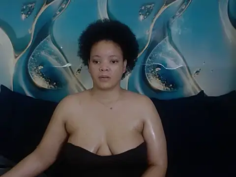 Snapshot of Saphire7 chatting on May 11, 2026, 8:28 pm Saphire7 online show from May 11, 2026, 8:28 pm