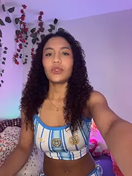 Snapshot of Daphnne_Curly chatting on May 30, 2026, 3:14 am Daphnne Curly online show from May 30, 2026, 3:14 am