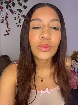 Daphnne Curly online show from June 27, 2026, 2:05 am
