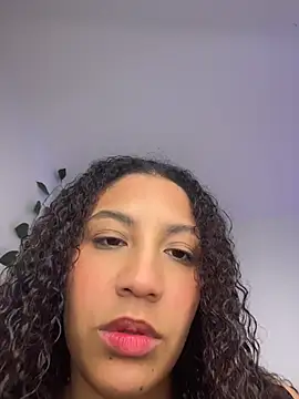 Daphnne Curly online show from July 12, 2026, 8:33 pm