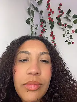 Daphnne Curly online show from July 17, 2026, 3:46 am