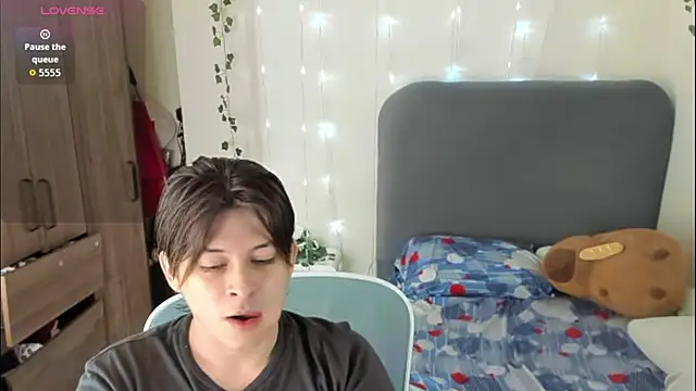 Felixzyn online show from April 22, 2026, 7:04 pm