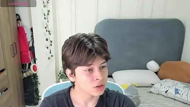 Snapshot of Felixzyn chatting on June 6, 2026, 6:56 pm Felixzyn online show from June 6, 2026, 6:56 pm