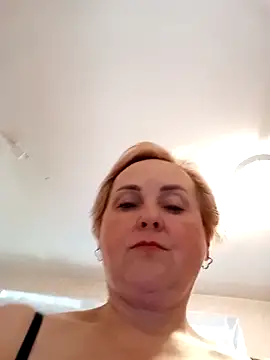 Snapshot of Svetlysvet chatting on April 22, 2026, 11:23 am Svetlysvet online show from April 22, 2026, 11:23 am