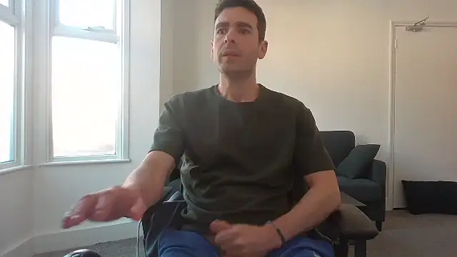 frenchbdmaninlondon online show from April 23, 2026, 10:58 am