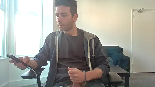 frenchbdmaninlondon online show from April 27, 2026, 11:08 am