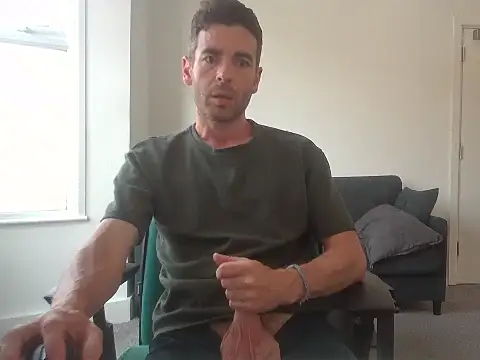 Snapshot of frenchbdmaninlondon chatting on July 9, 2026, 1:37 pm frenchbdmaninlondon online show from July 9, 2026, 1:37 pm