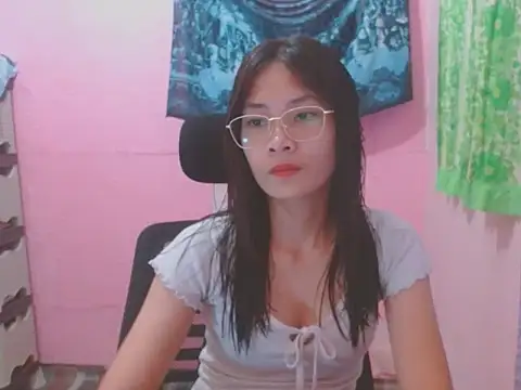 Sweetsexylady19 online show from May 19, 2026, 12:55 pm