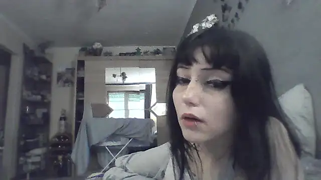 Snapshot of ChargedReign chatting on June 14, 2026, 2:24 am ChargedReign online show from June 14, 2026, 2:24 am