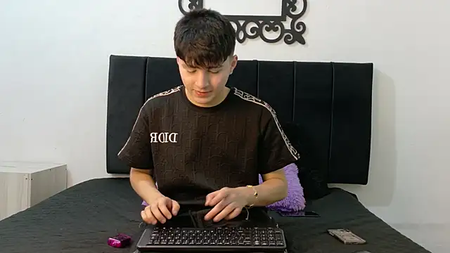 Snapshot of LunayDream chatting on July 25, 2026, 12:58 pm LunayDream online show from July 25, 2026, 12:58 pm