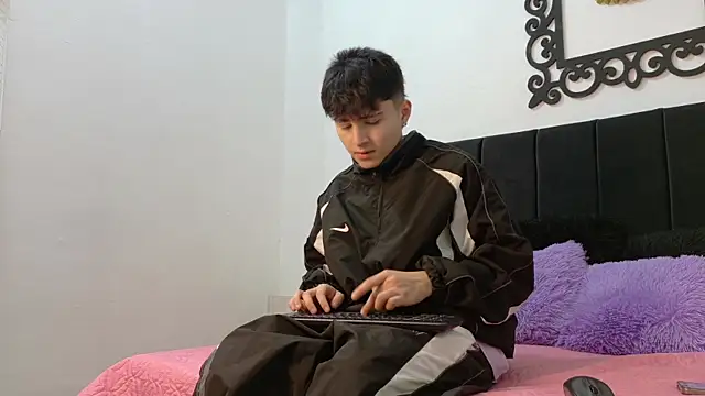 Snapshot of LunayDream chatting on July 27, 2026, 11:50 am LunayDream online show from July 27, 2026, 11:50 am