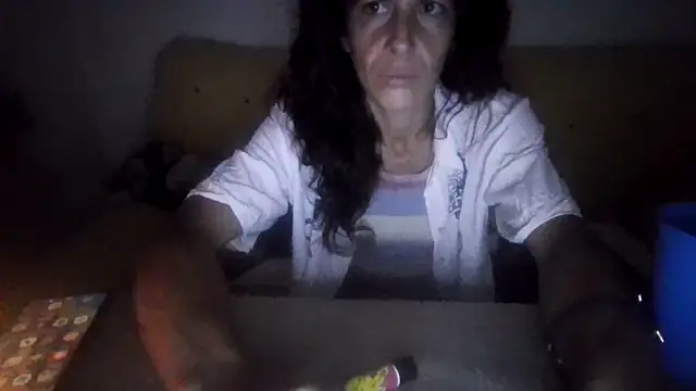 jazmin39 online show from June 13, 2026, 6:11 am