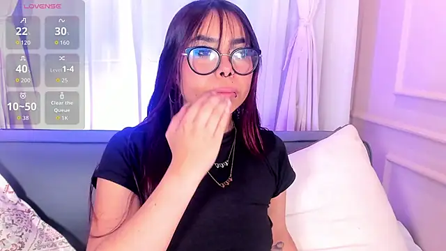 Snapshot of Little_natty_ chatting on May 22, 2026, 6:13 pm Little natty online show from May 22, 2026, 6:13 pm