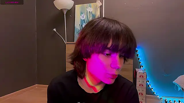 laski twink online show from May 14, 2026, 9:21 pm