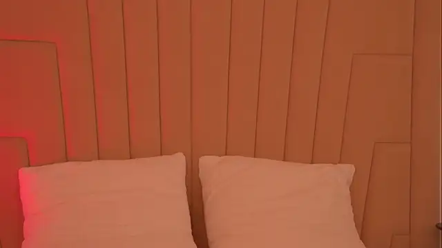 JennyBlo online show from April 23, 2026, 12:15 pm