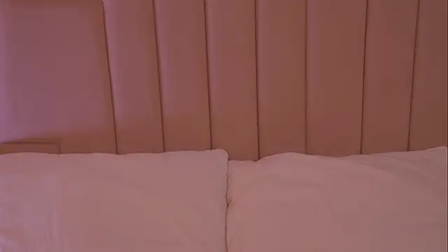 JennyBlo online show from April 26, 2026, 9:29 am