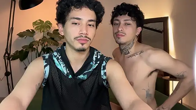 Snapshot of Noah_and_Steven chatting on May 22, 2026, 11:32 pm Noah and Steven online show from May 22, 2026, 11:32 pm