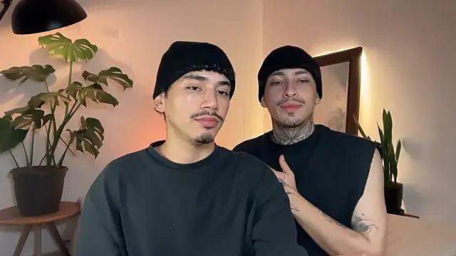 Snapshot of Noah_and_Steven chatting on May 31, 2026, 3:04 am Noah and Steven online show from May 31, 2026, 3:04 am
