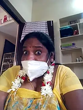 Snapshot of swetha10 chatting on July 21, 2026, 7:11 am swetha10 online show from July 21, 2026, 7:11 am