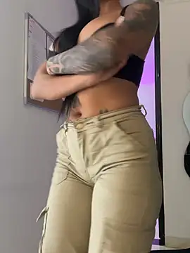 ADARA712 online show from April 19, 2026, 6:10 pm