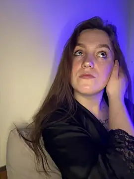 kisaaaaaa online show from April 20, 2026, 3:26 pm