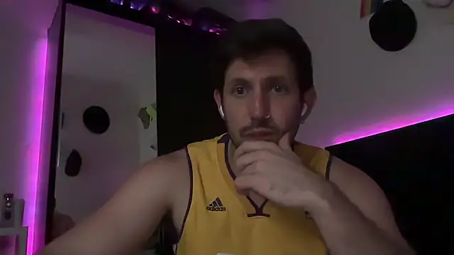 MathiasBellucci online show from April 23, 2026, 12:01 am