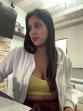 jimena-m online show from April 29, 2026, 5:52 pm