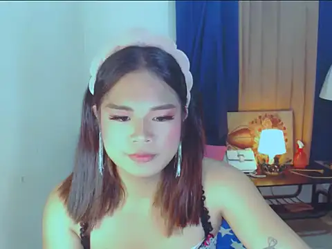 SWEETBELLA69 online show from April 22, 2026, 12:07 pm