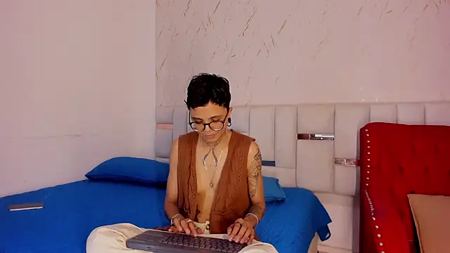 Snapshot of Antony_D_ossa chatting on May 10, 2026, 8:25 pm Antony D ossa online show from May 10, 2026, 8:25 pm