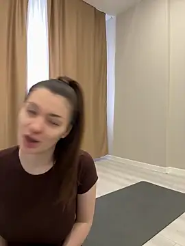 Emmy Boobssss online show from May 2, 2026, 8:52 am