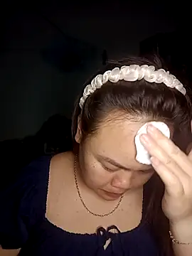 Truxcy1 online show from April 21, 2026, 4:45 pm